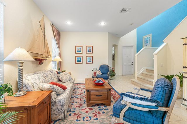 123 Via Castilla, Jupiter, FL 33458