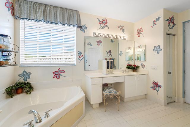 123 Via Castilla, Jupiter, FL 33458