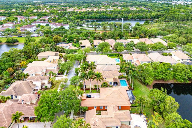 123 Via Castilla, Jupiter, FL 33458