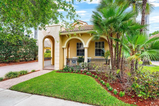 123 Via Castilla, Jupiter, FL 33458