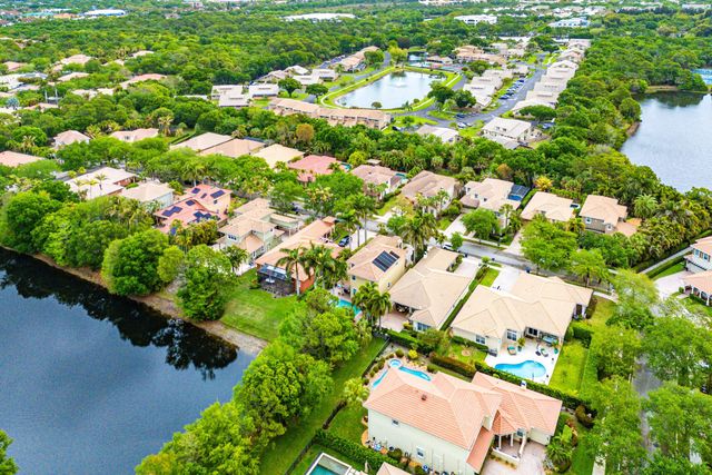 123 Via Castilla, Jupiter, FL 33458