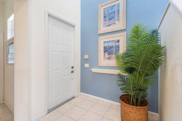 123 Via Castilla, Jupiter, FL 33458