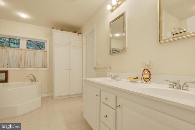 249 CARR HILL RD, Gettysburg, PA 17325