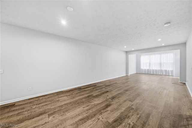 1637 Mud Brook Lane, Akron, OH 44313