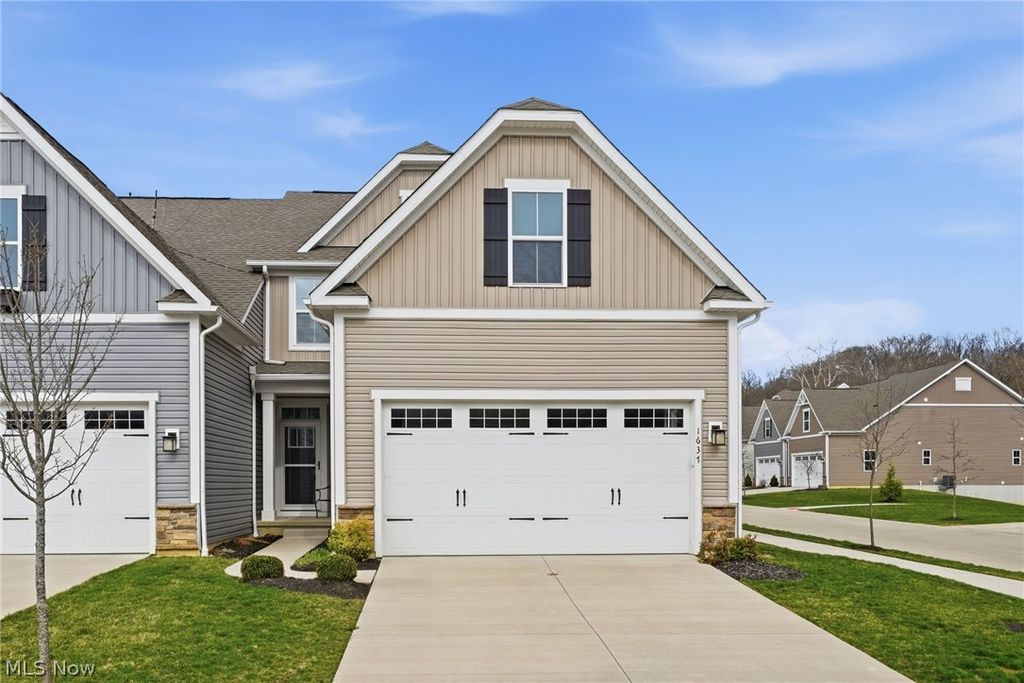 1637 Mud Brook Lane, Akron, OH 44313