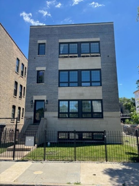 1327 S Fairfield Avenue 3, Chicago, IL 60608