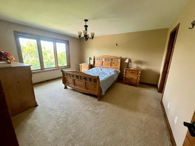 2915 Lake Vista Drive NW, Rochester, MN 55901