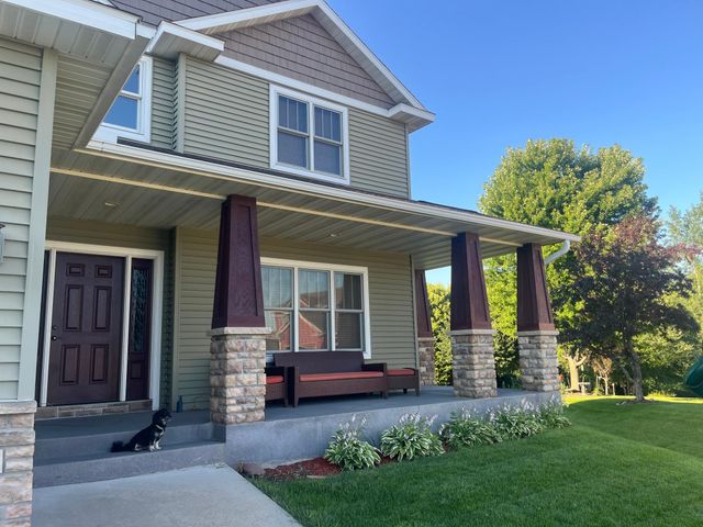 2915 Lake Vista Drive NW, Rochester, MN 55901