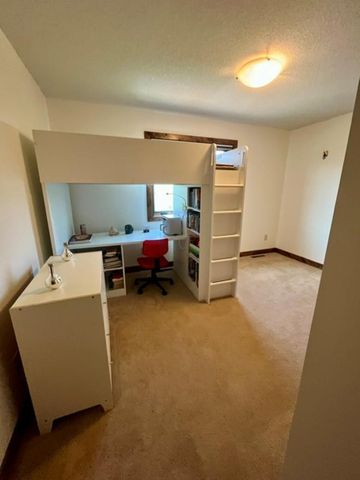 2915 Lake Vista Drive NW, Rochester, MN 55901