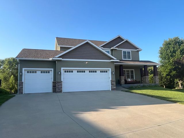 2915 Lake Vista Drive NW, Rochester, MN 55901