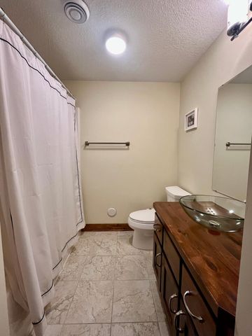 2915 Lake Vista Drive NW, Rochester, MN 55901