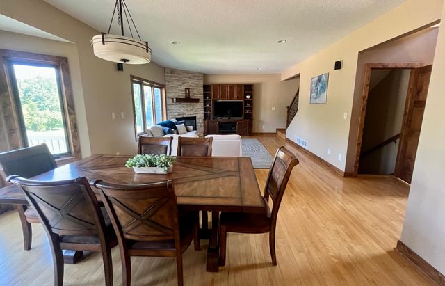 2915 Lake Vista Drive NW, Rochester, MN 55901