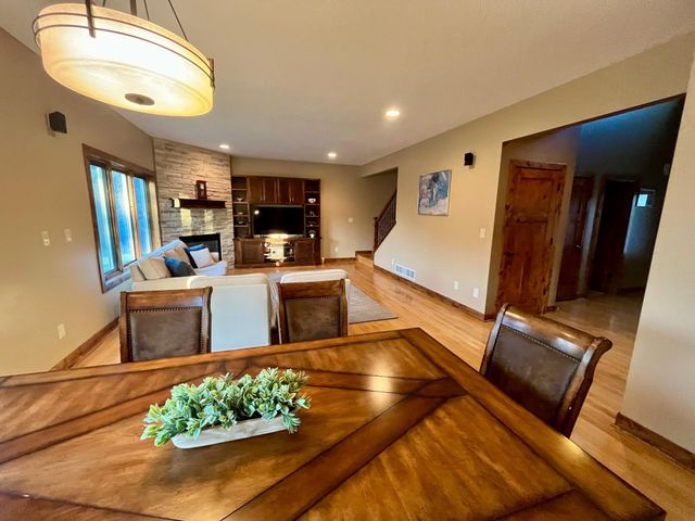 2915 Lake Vista Drive NW, Rochester, MN 55901