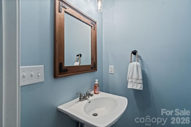 2217 Yadkin Avenue, Charlotte, NC 28205