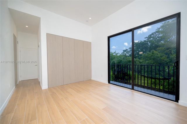 1200 SW 15th Ave, Fort Lauderdale, FL 33312