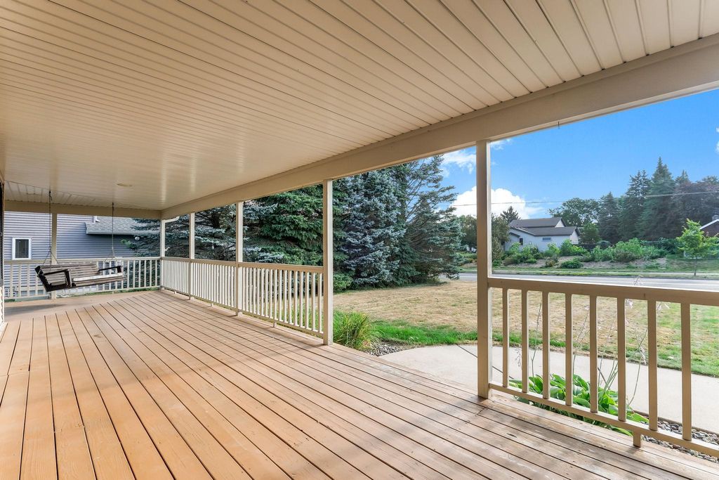 8160 Neal Avenue N, Stillwater, MN 55082 — photo 5