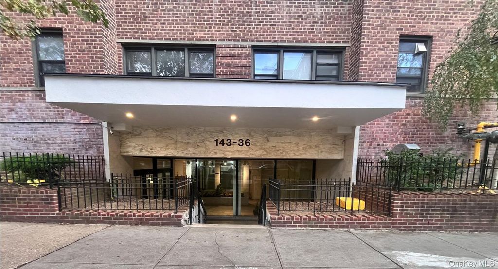 143-36 Barclay Ave 6C, Flushing, NY 11355 — photo 3