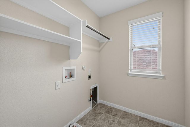 901 Melda ST, Leander, TX 78641