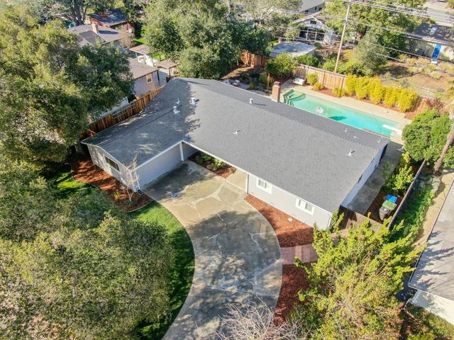 18855 Aspesi Drive, Saratoga, CA 95070