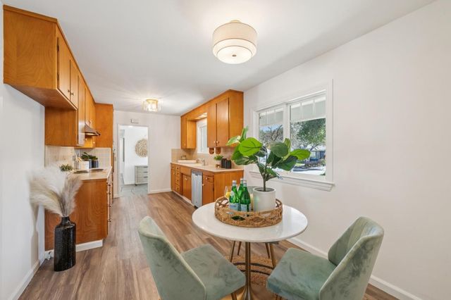 18855 Aspesi Drive, Saratoga, CA 95070