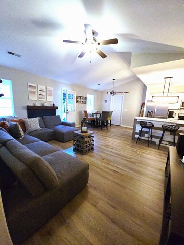 203 Flamingo Drive, Ladson, SC 29456