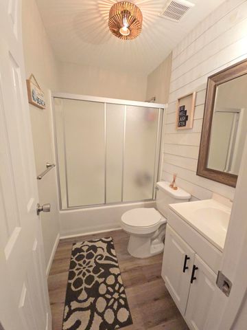 203 Flamingo Drive, Ladson, SC 29456