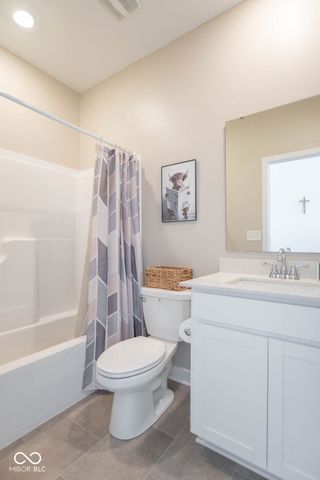 1516 Ironwood Road, Greenfield, IN 46140