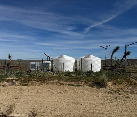 136 E Avenue W8, Pearblossom, CA 93553