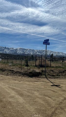 136 E Avenue W8, Pearblossom, CA 93553
