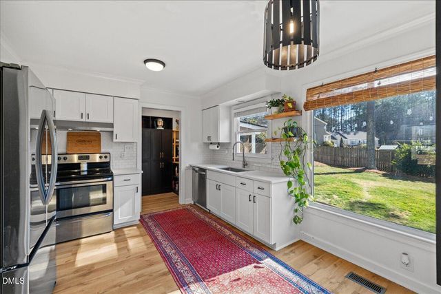 201 Pinewood Drive, Apex, NC 27502