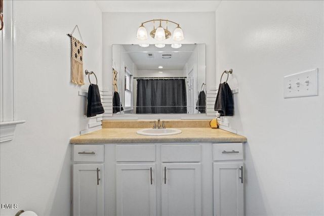 201 Pinewood Drive, Apex, NC 27502