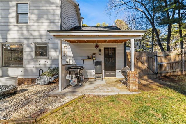 201 Pinewood Drive, Apex, NC 27502