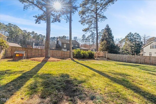 201 Pinewood Drive, Apex, NC 27502