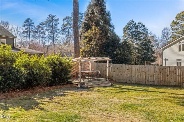201 Pinewood Drive, Apex, NC 27502