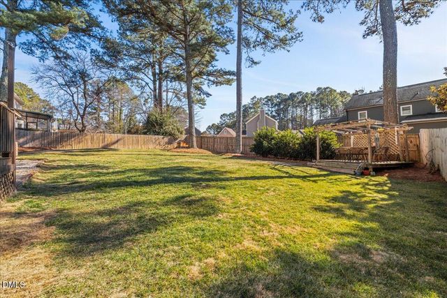 201 Pinewood Drive, Apex, NC 27502