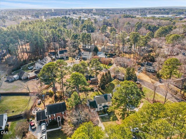 201 Pinewood Drive, Apex, NC 27502