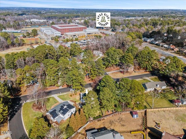 201 Pinewood Drive, Apex, NC 27502