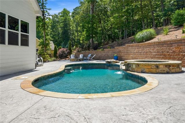 2 Grey Swan Way, Dawsonville, GA 30534