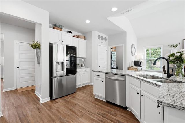2 Grey Swan Way, Dawsonville, GA 30534