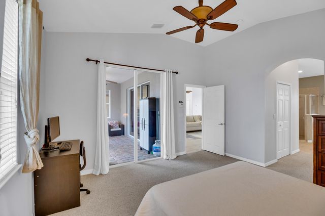240 SW Champagne Ct Court SW, Vero Beach, FL 32968