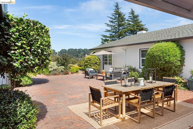 1064 Overlook Rd, Berkeley, CA 94708