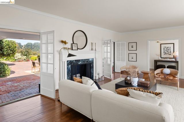 1064 Overlook Rd, Berkeley, CA 94708