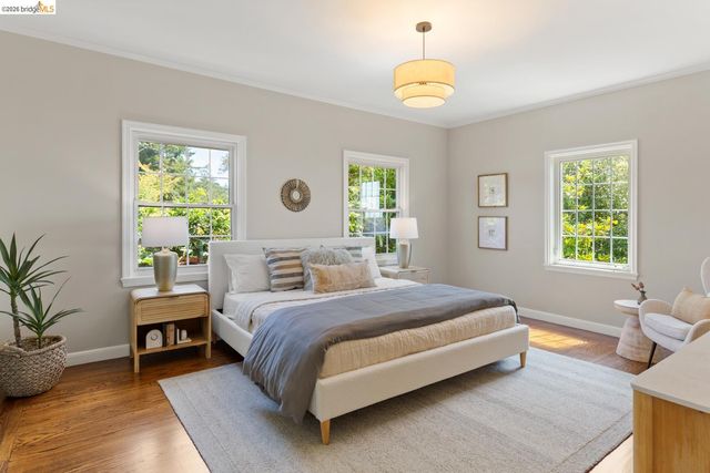 1064 Overlook Rd, Berkeley, CA 94708