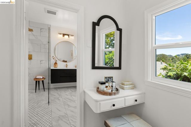 1064 Overlook Rd, Berkeley, CA 94708
