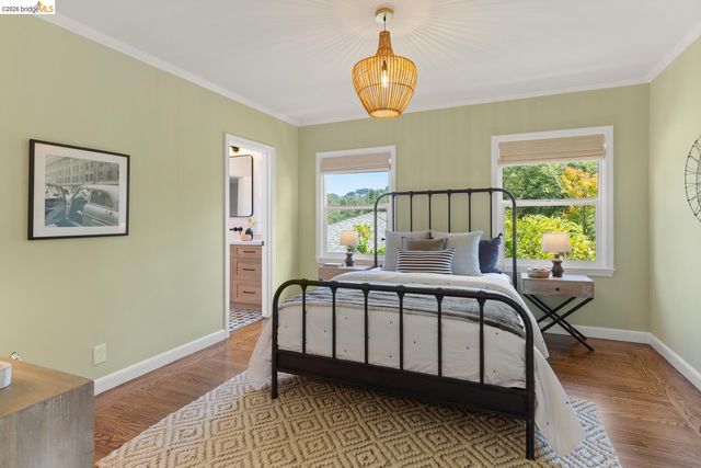 1064 Overlook Rd, Berkeley, CA 94708