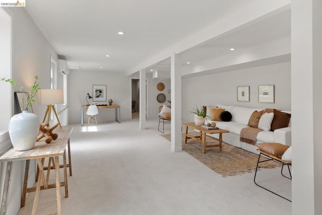1064 Overlook Rd, Berkeley, CA 94708