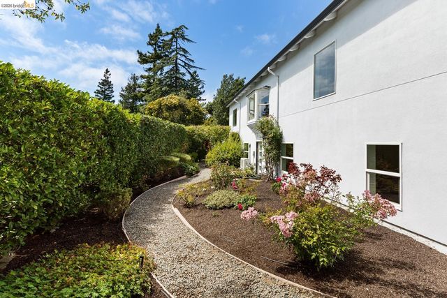 1064 Overlook Rd, Berkeley, CA 94708