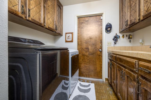 1352 N M Street, Tulare, CA 93274