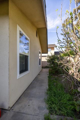 1352 N M Street, Tulare, CA 93274