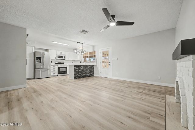 3008 W ANGELA Drive, Phoenix, AZ 85053